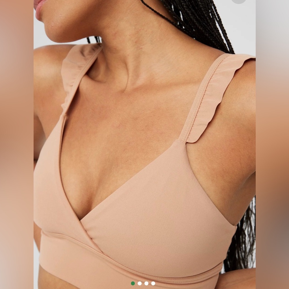 Aerie Offline Real Me‎ Ruffle Strap Sports Bra Tan Nude Size Large